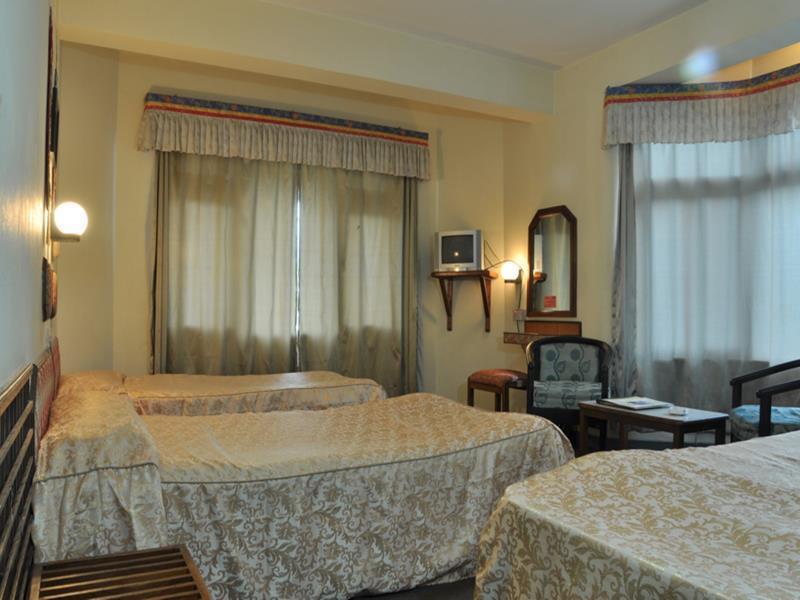 Hotel Meera Покхара Экстерьер фото